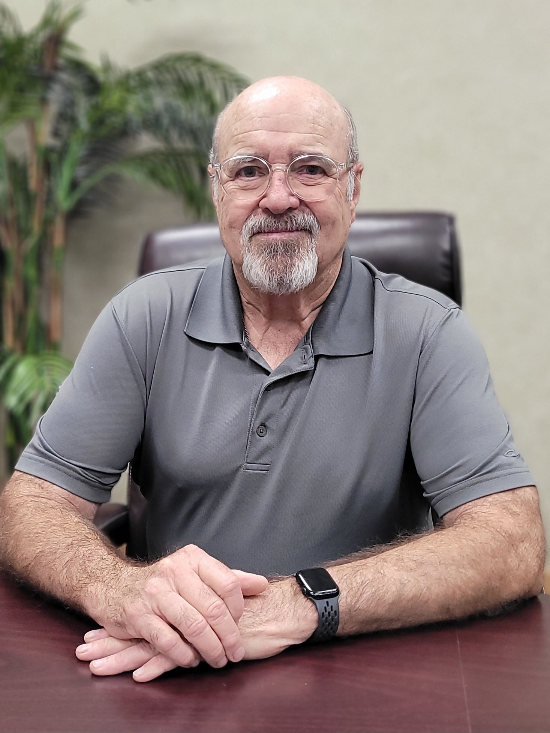 Portrait of Robert Hoover.